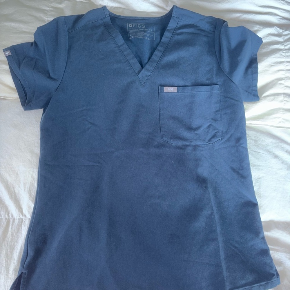 Figs Dark Harbor Size Small Catalina One Pocket Scrub Top